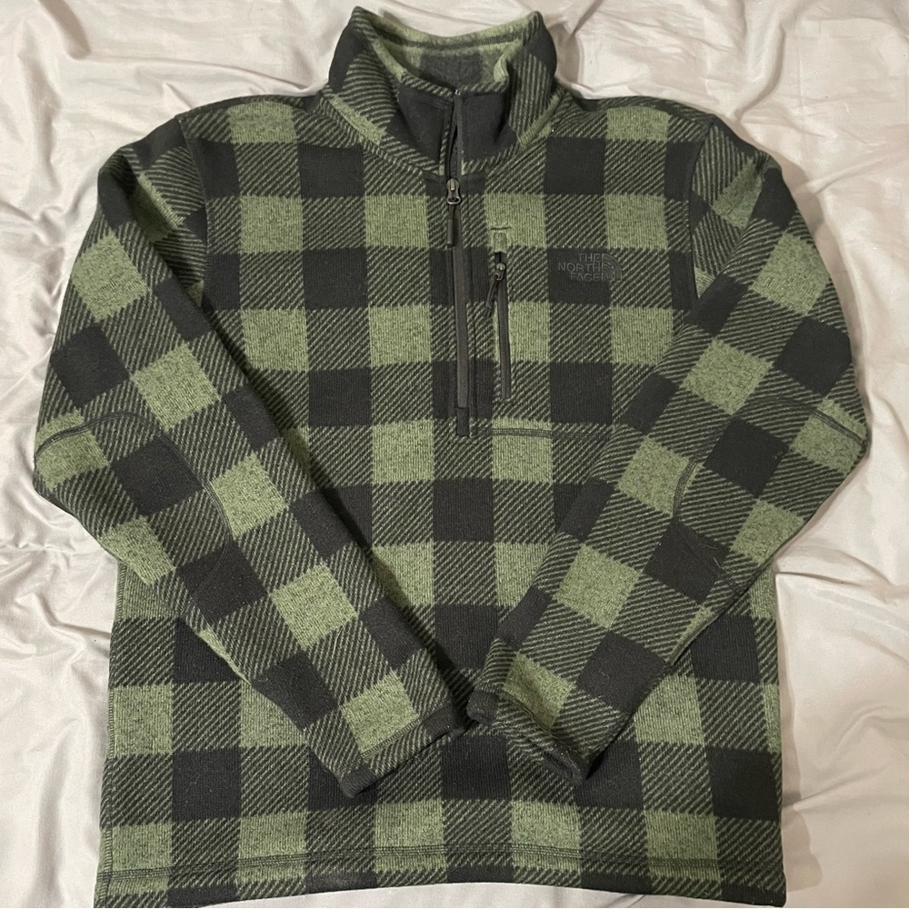 The North Face Half Zip Pullover Men’s Medium EUC Green and Black
